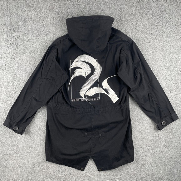 GU Aerosyn Lex Mestrovic Parka Jacket Mens M Black Hooded Full Zip Rare Artwork - Picture 1 of 11